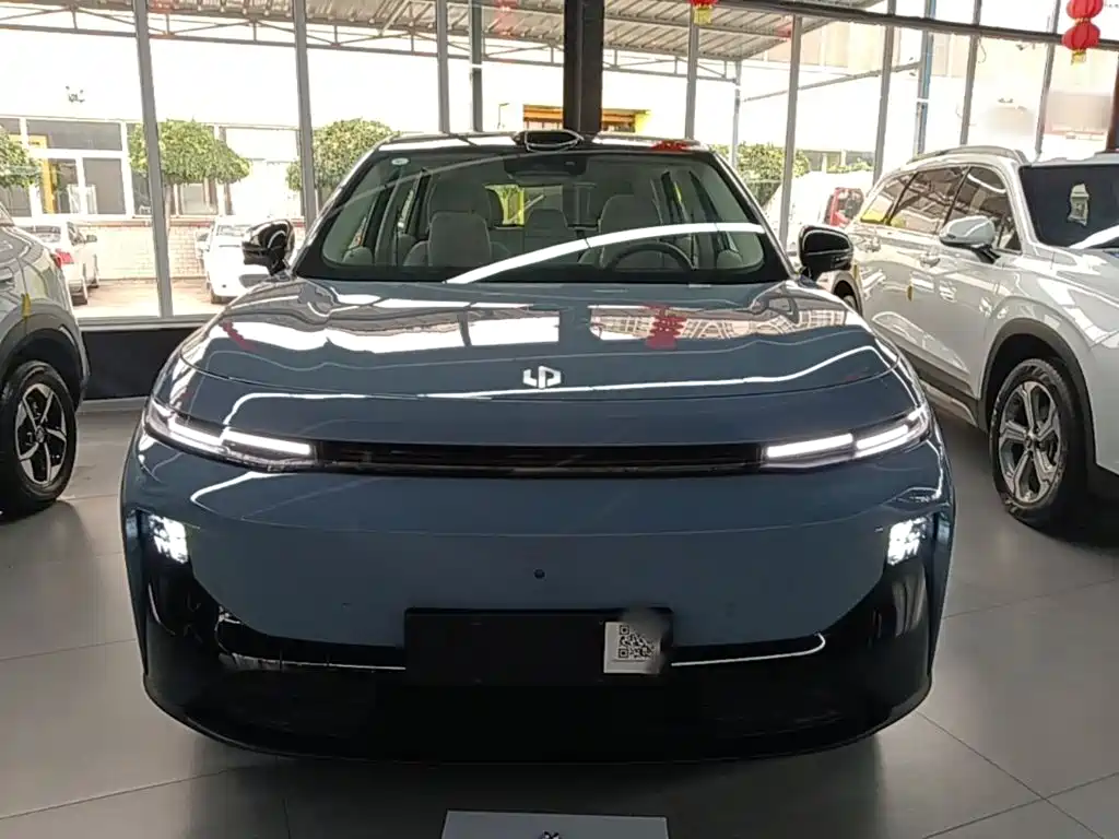 Leapmotor Leapmotor B10 — миниатюра 3