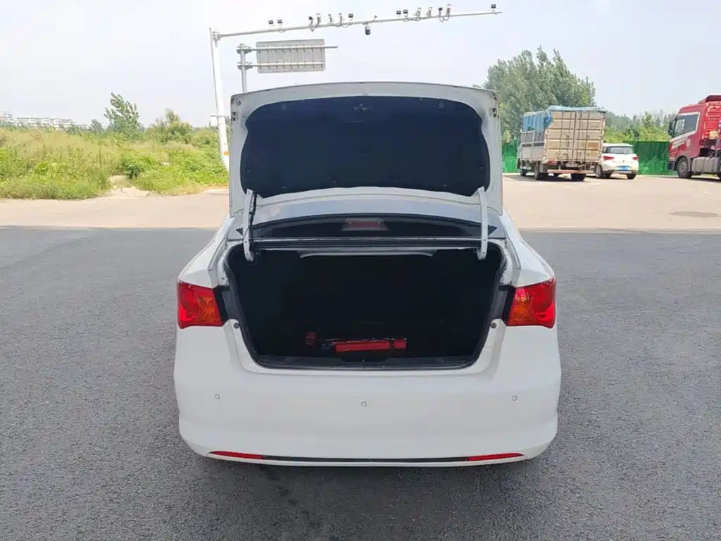 Roewe 350 — миниатюра 15