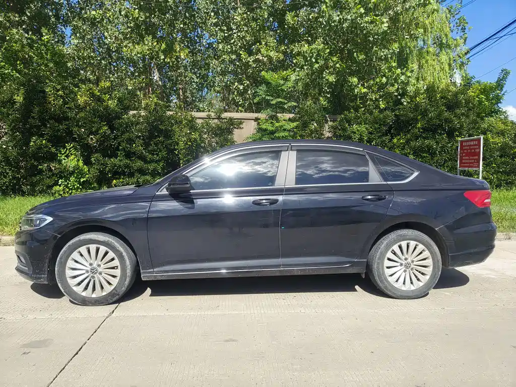 Volkswagen Lavida — миниатюра 4