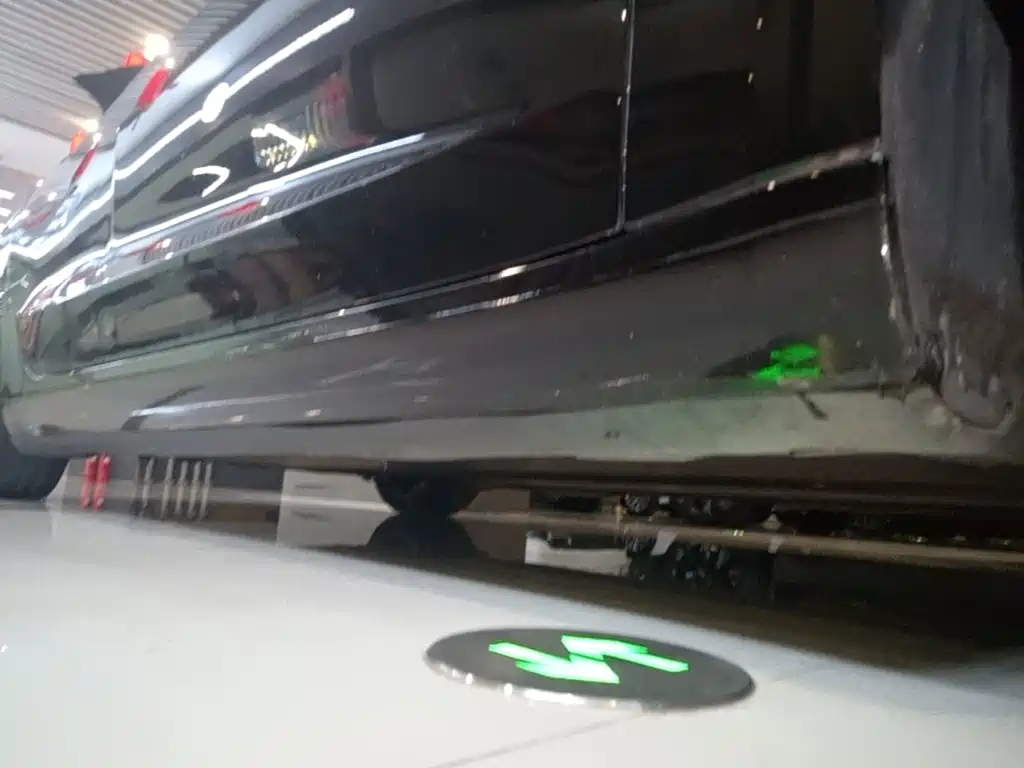 Tesla Model 3 — миниатюра 21