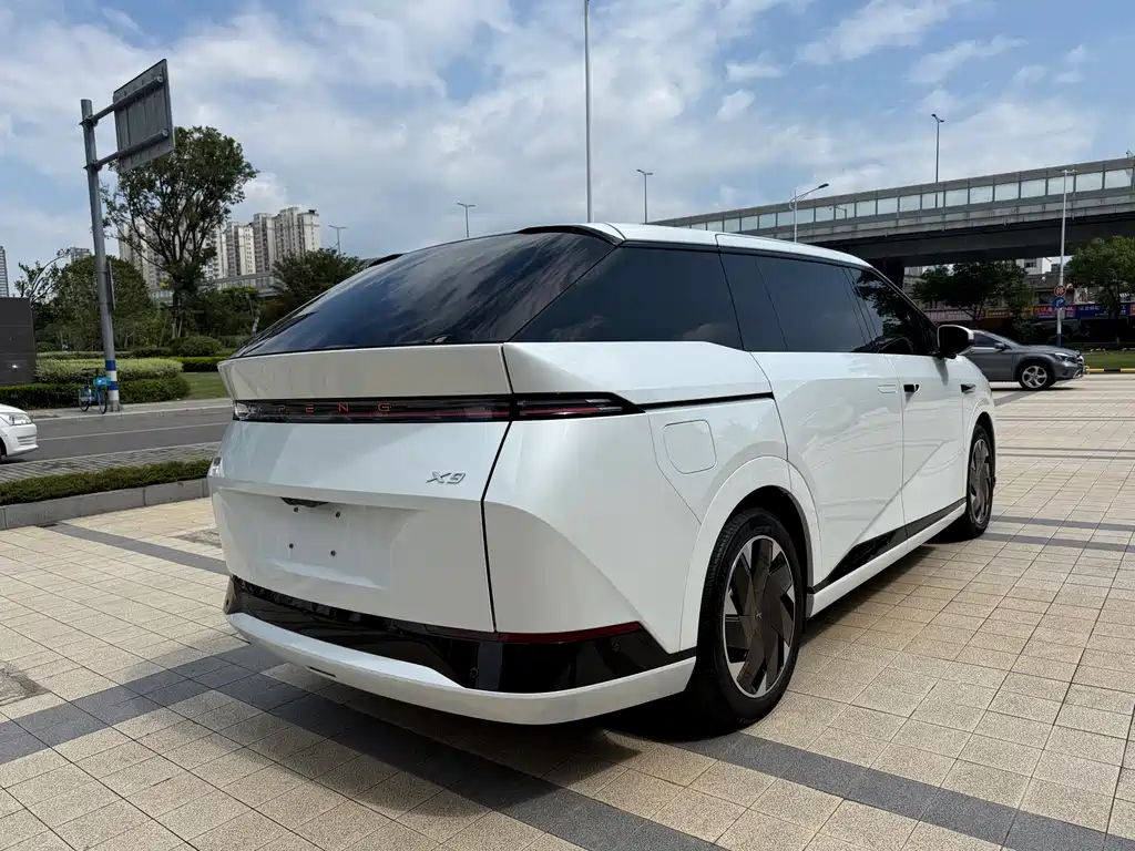 XPeng X9 — миниатюра 15