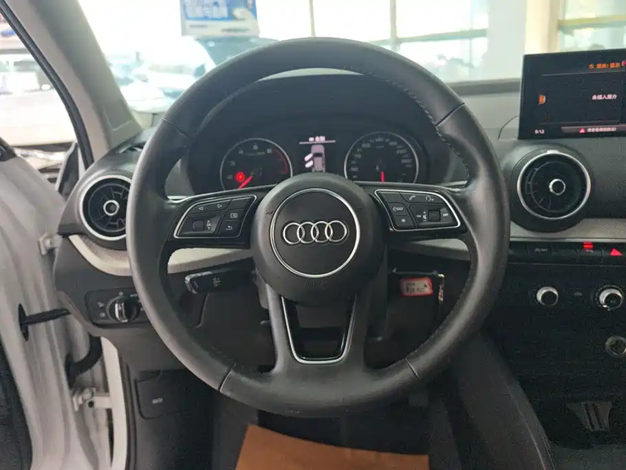 Audi Q2L — миниатюра 15