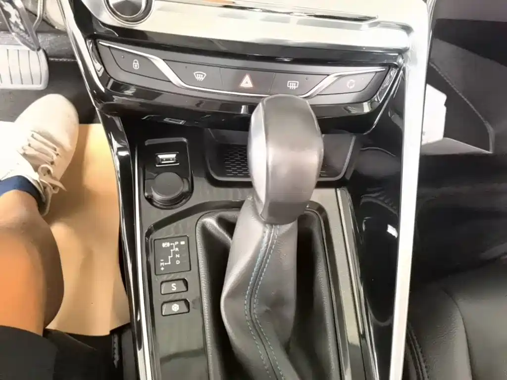 Peugeot 308 — миниатюра 14