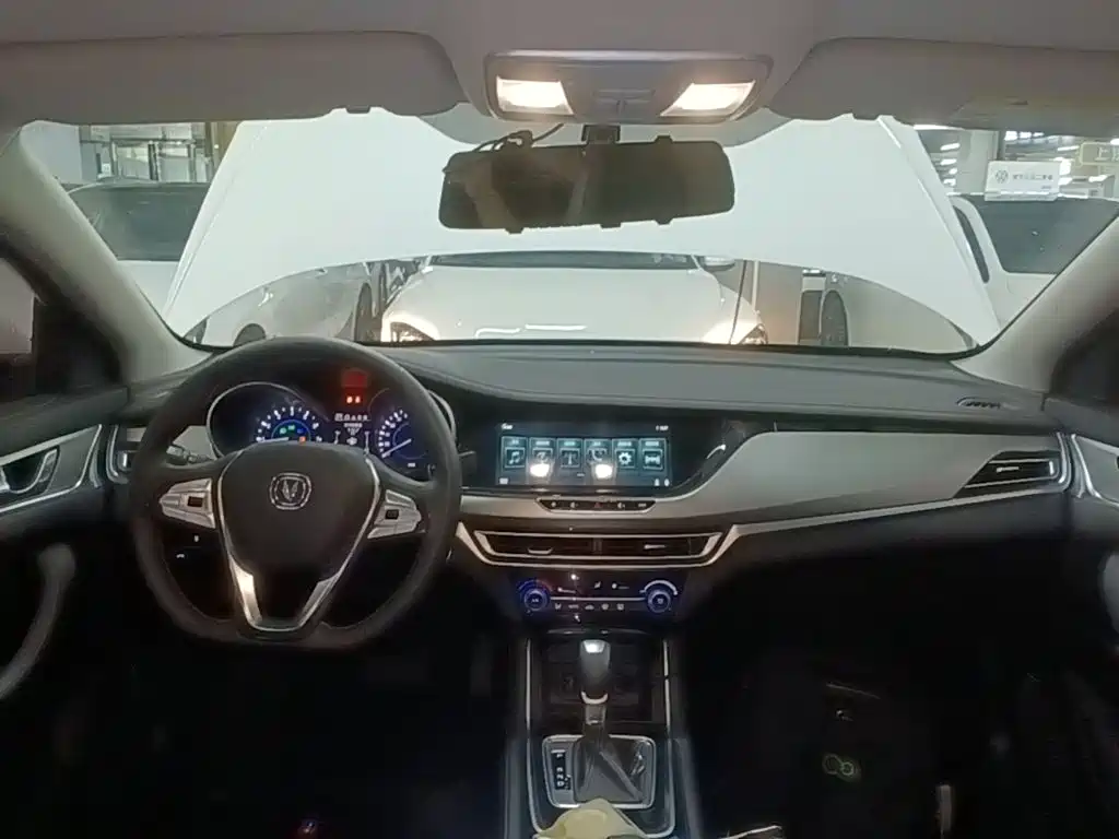 Changan Eado — миниатюра 10