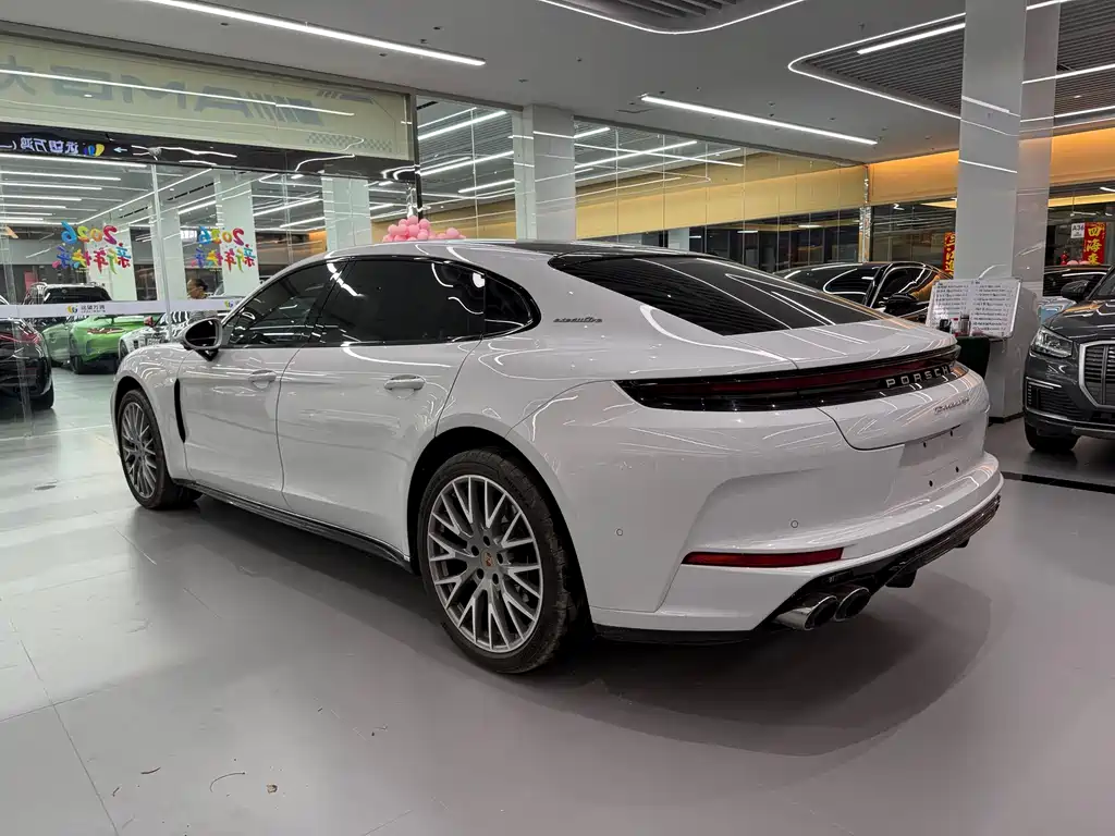 Porsche Panamera — миниатюра 6