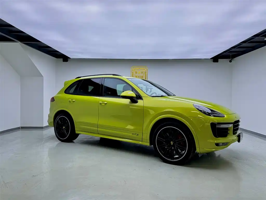 PORSCHE CAYENNE