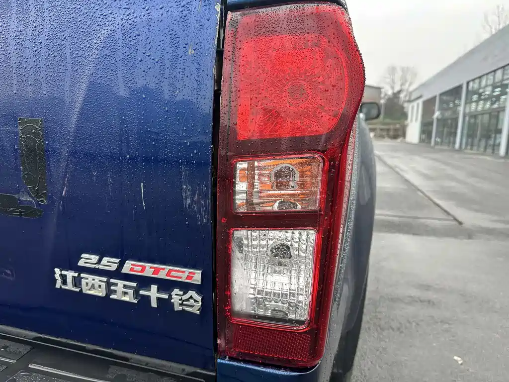 Isuzu Lingtuo — миниатюра 10