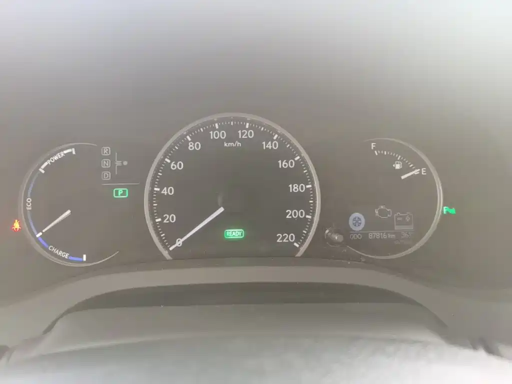 Lexus CT — миниатюра 12