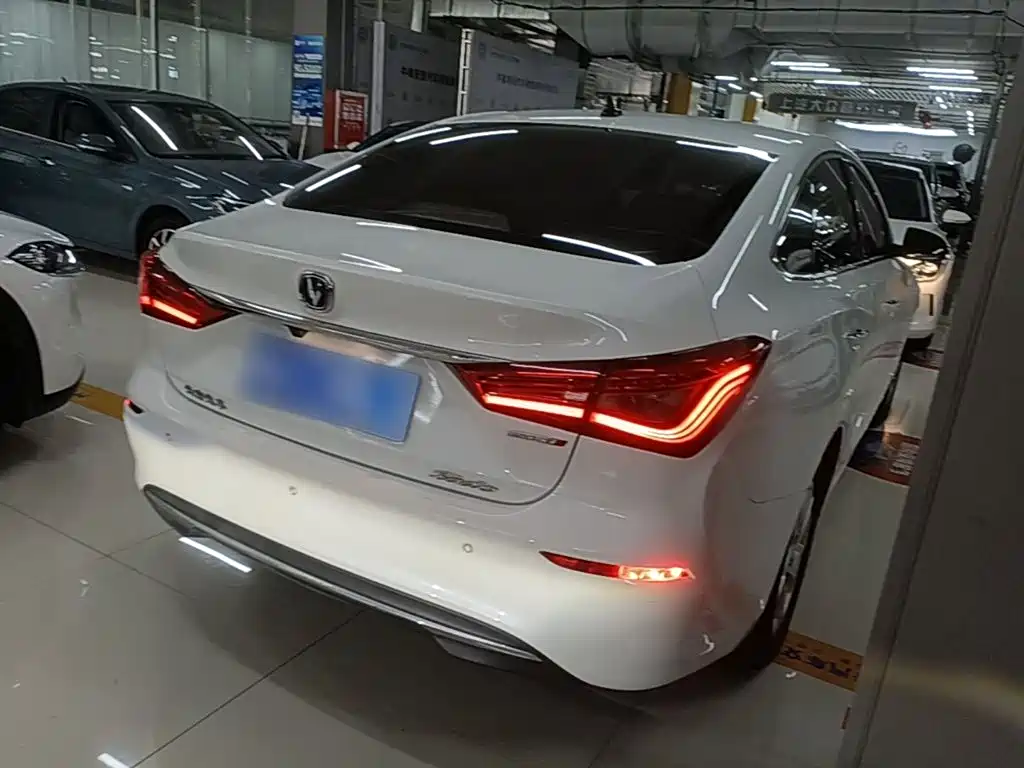 Changan Eado — миниатюра 7