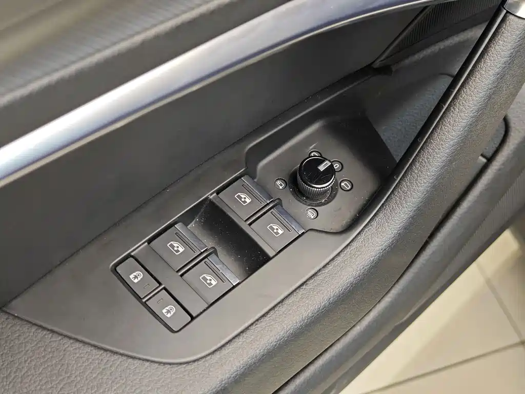 Audi A6 (Import) — миниатюра 5