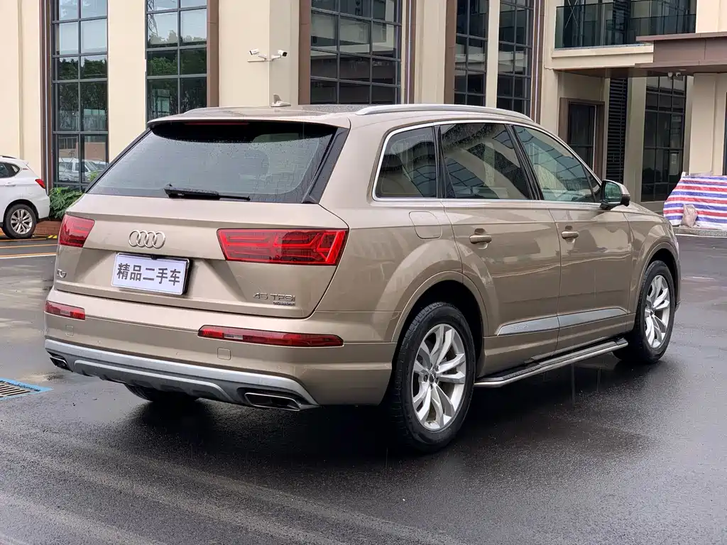 Audi Q7 2018 40 TFSI Comfort