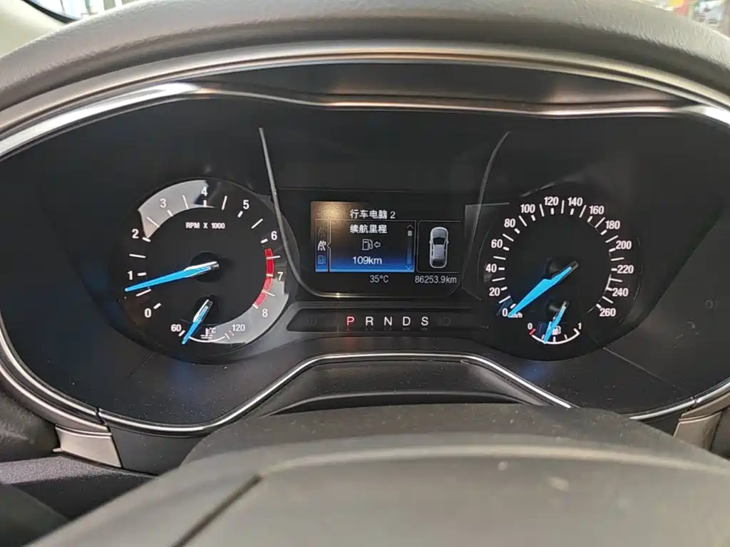 Ford Mondeo — миниатюра 12
