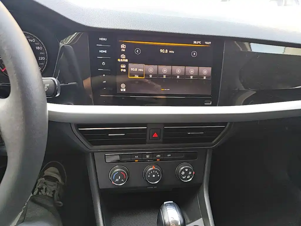 Volkswagen Lavida — миниатюра 13