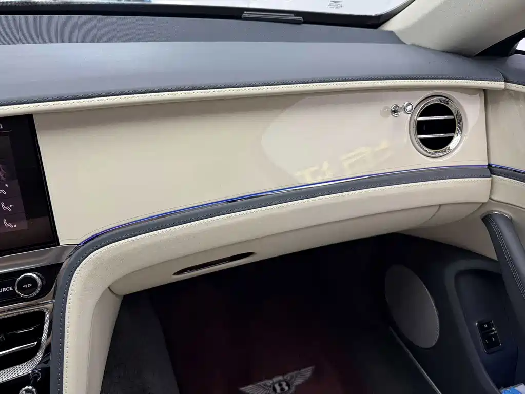 Bentley Flying Spur — миниатюра 14