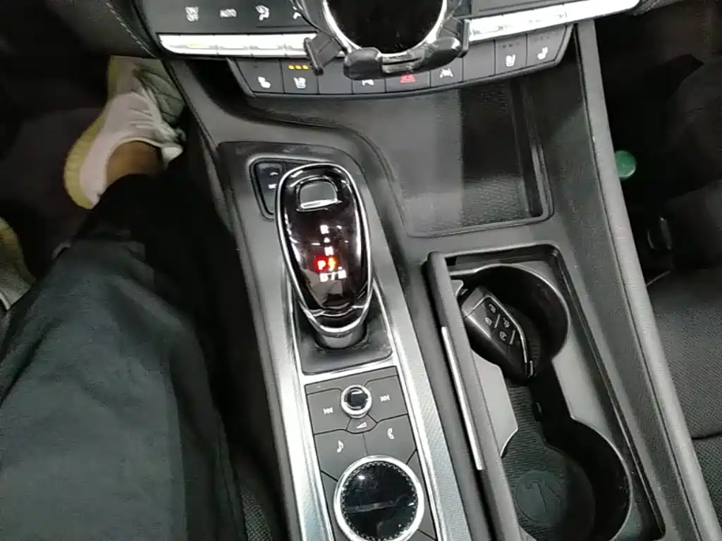 Cadillac CT5 — миниатюра 14