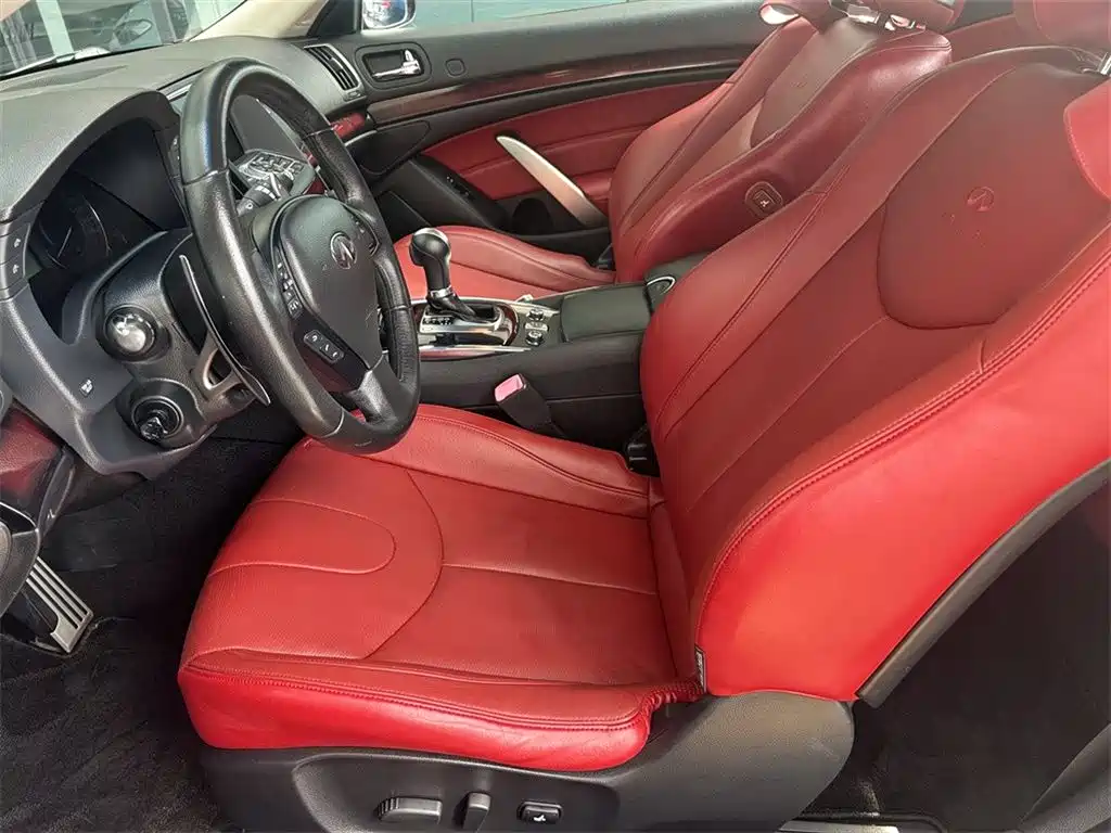 Infiniti G 2010 G37