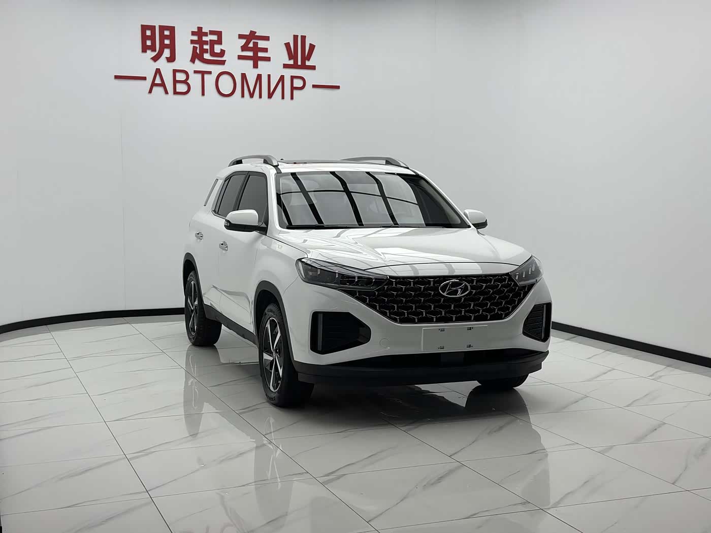 Hyundai Beijing Hyundai ix35 1.4 л 2023 г. Белый, пробег 17000 км