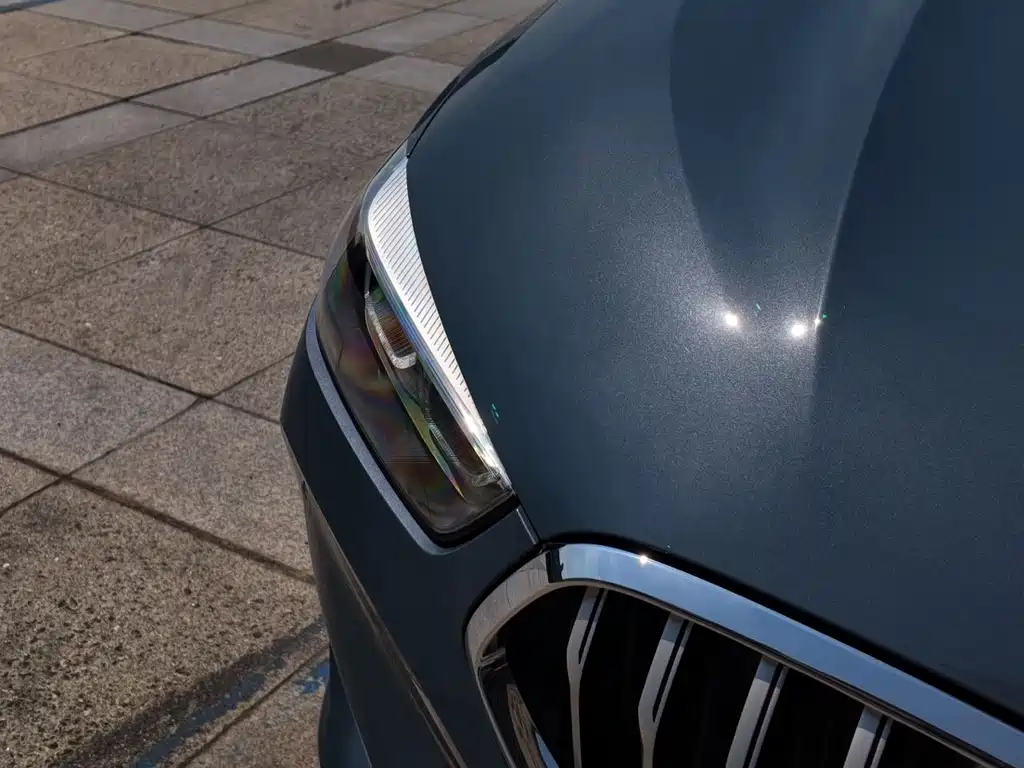 BMW 8 Series — миниатюра 2