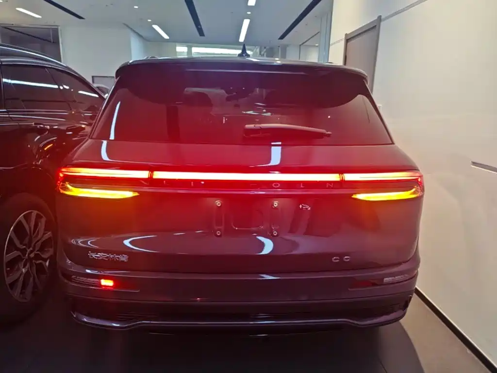 Lincoln Corsair — миниатюра 6