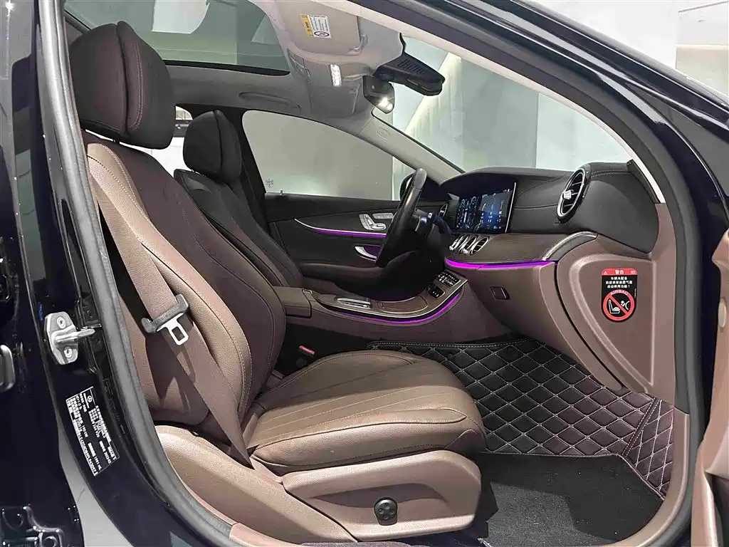 Mercedes-Benz E-Class — миниатюра 18
