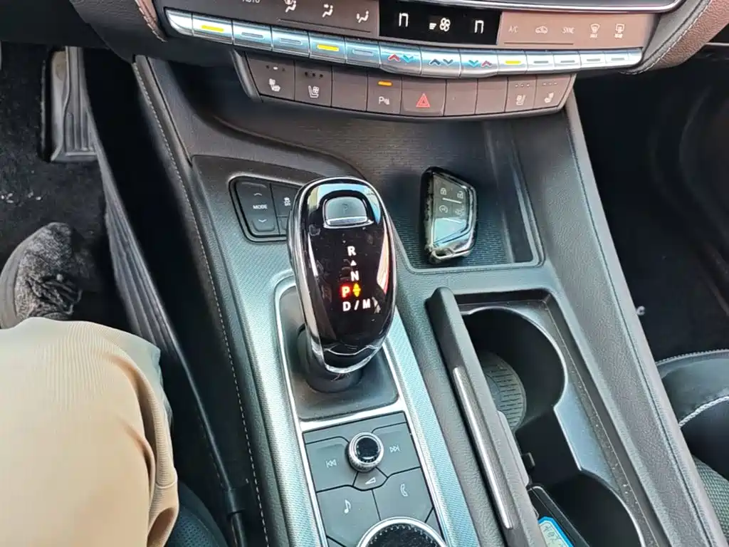 Cadillac CT5 — миниатюра 14