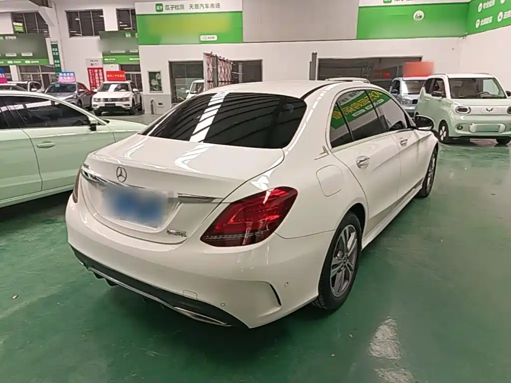 Mercedes-Benz C-Class — миниатюра 7