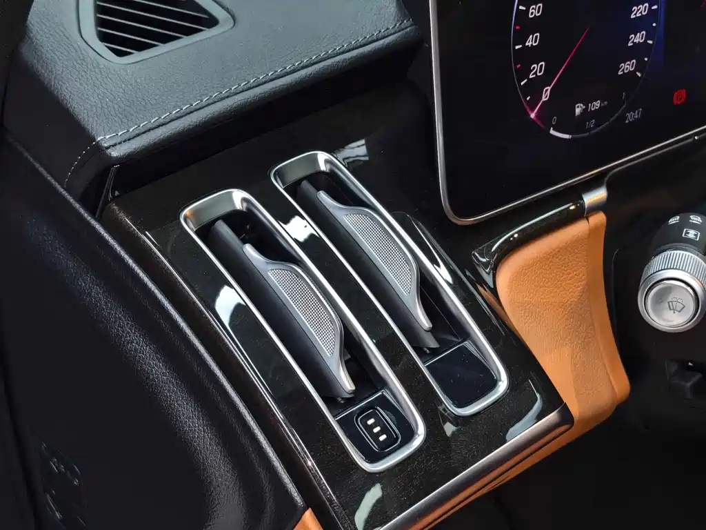 Mercedes-Benz S-Class — миниатюра 16