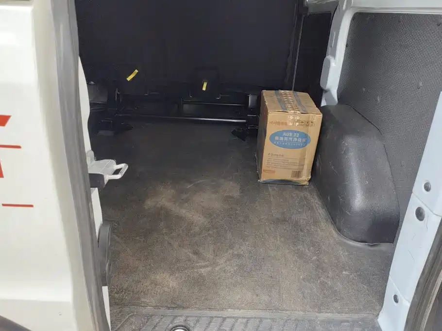Ford Transit — миниатюра 4