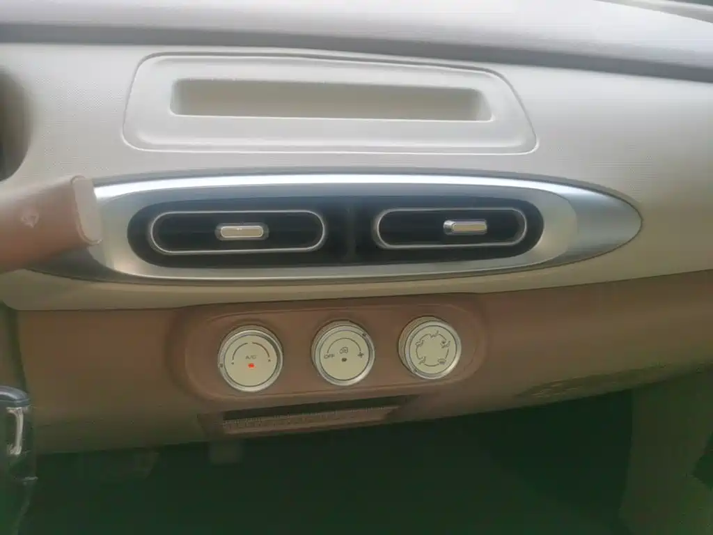 Wuling MINIEV — миниатюра 13