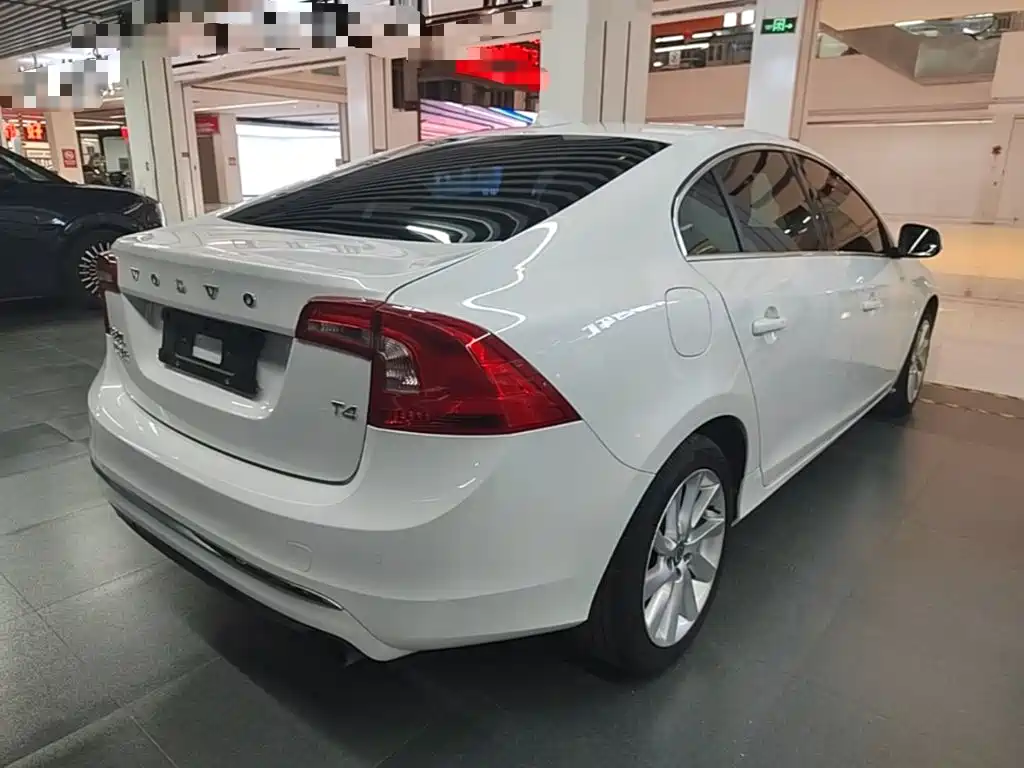 Volvo S60 — миниатюра 7