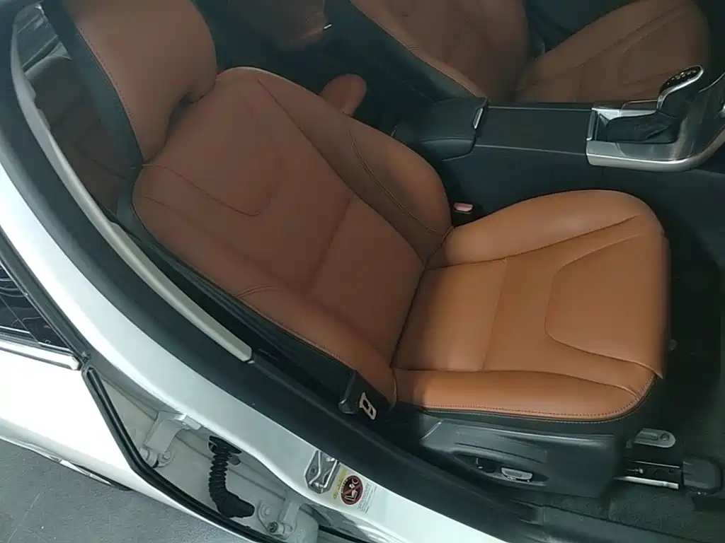 Volvo S60 — миниатюра 25