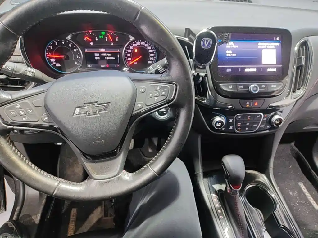 Chevrolet Equinox — миниатюра 10