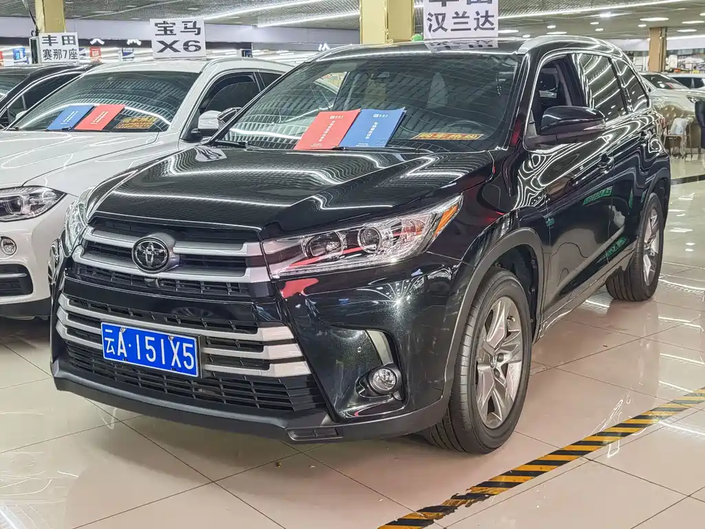 TOYOTA HIGHLANDER