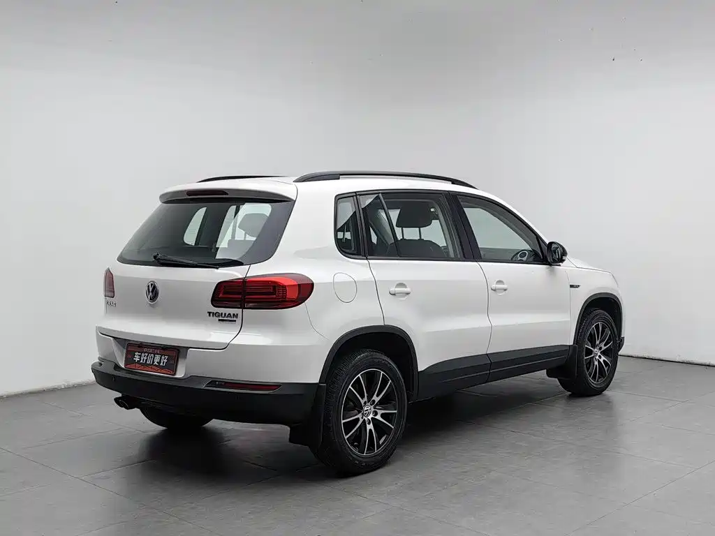 Volkswagen Tiguan — миниатюра 2