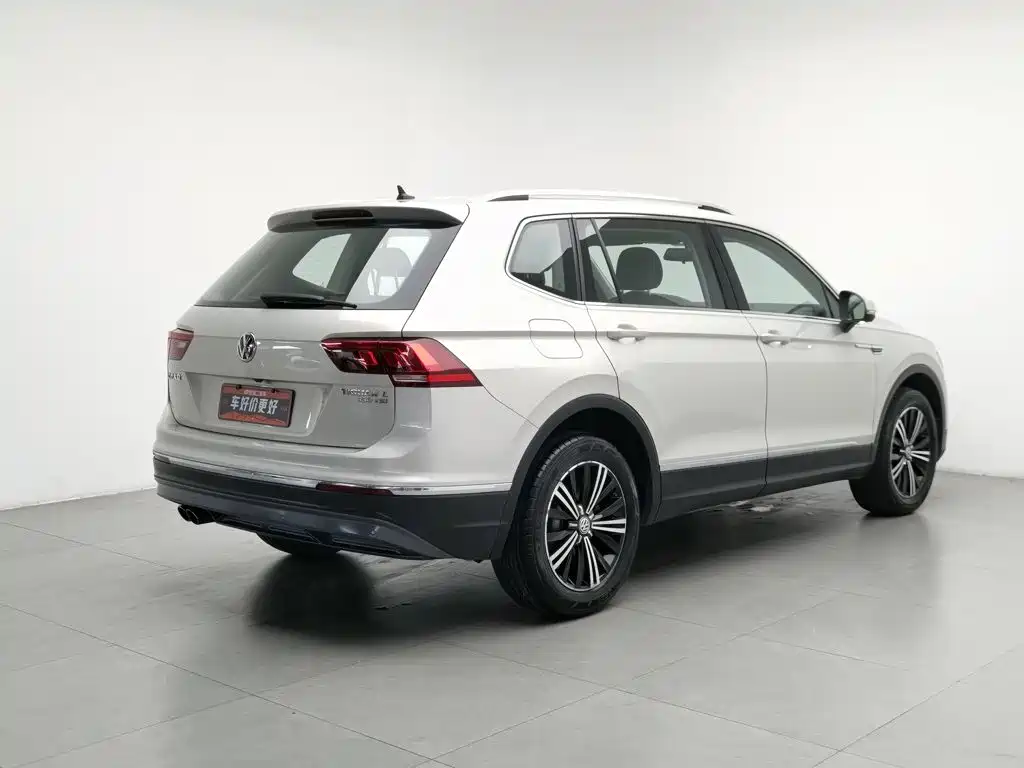 Volkswagen Tiguan L — миниатюра 2