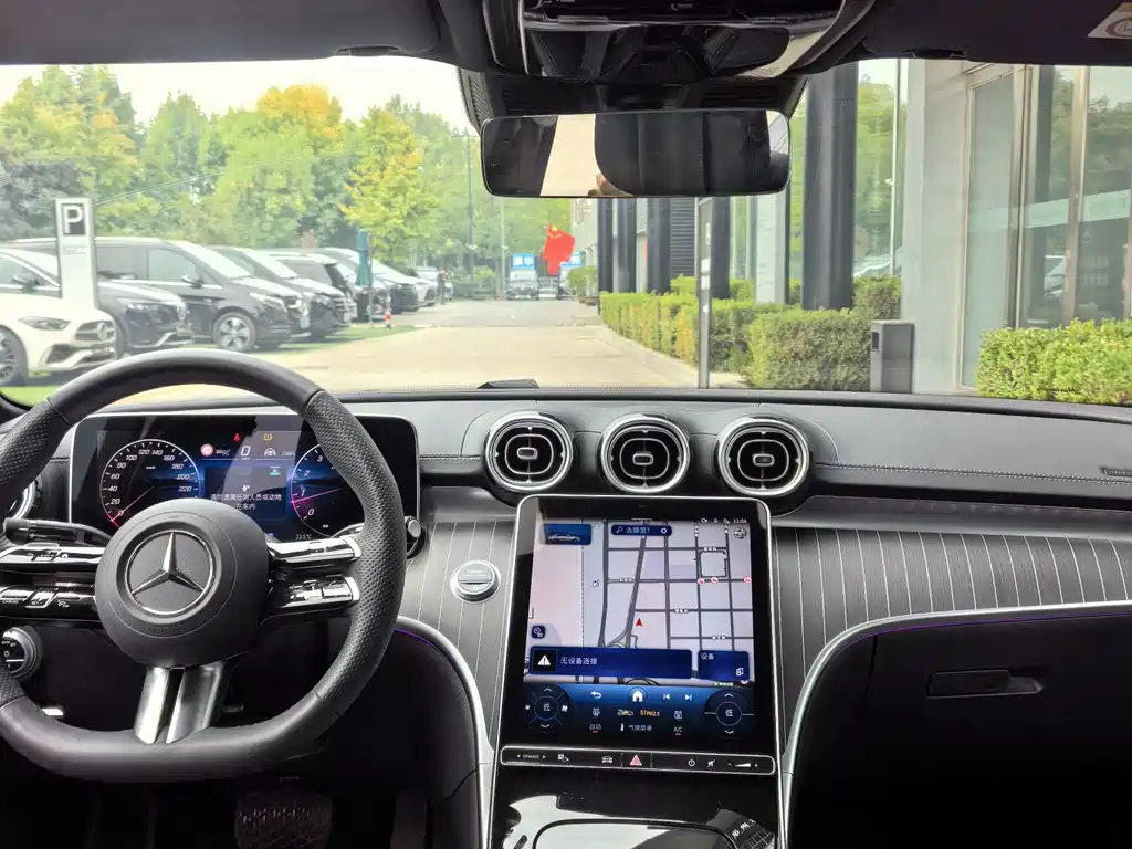 Mercedes-Benz C-Class — миниатюра 8