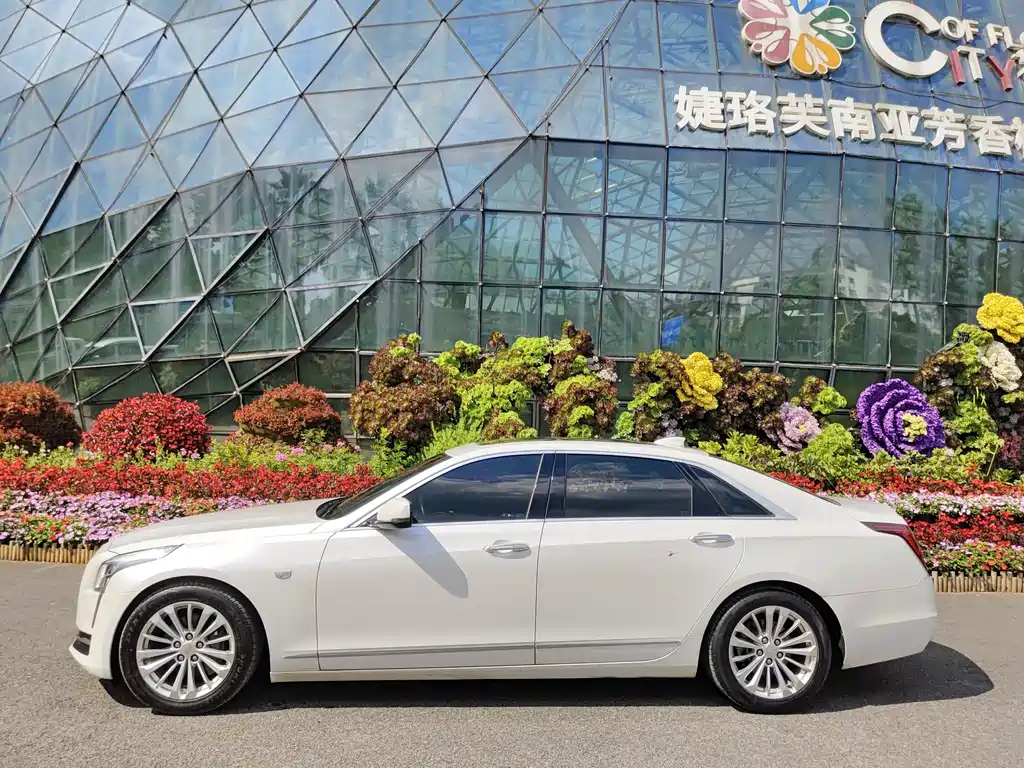 Cadillac CT6 — миниатюра 3