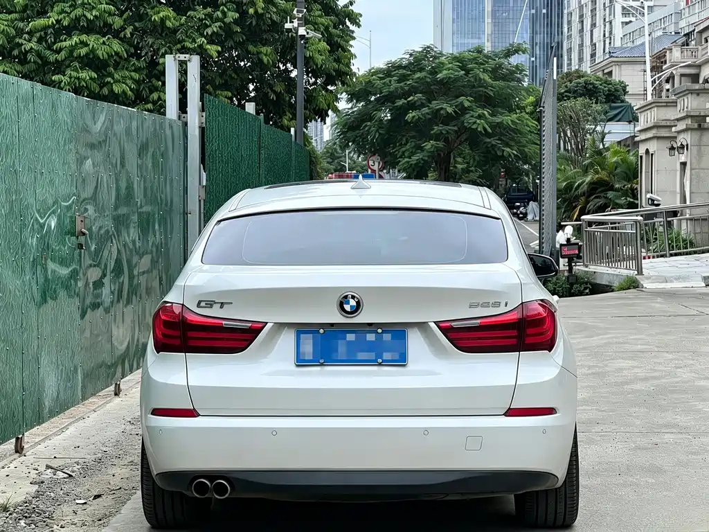 BMW 5 Series GT — миниатюра 11