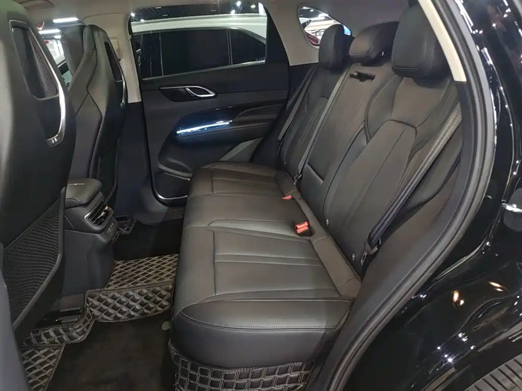 Hongqi Hongqi HS3 PHEV — миниатюра 17