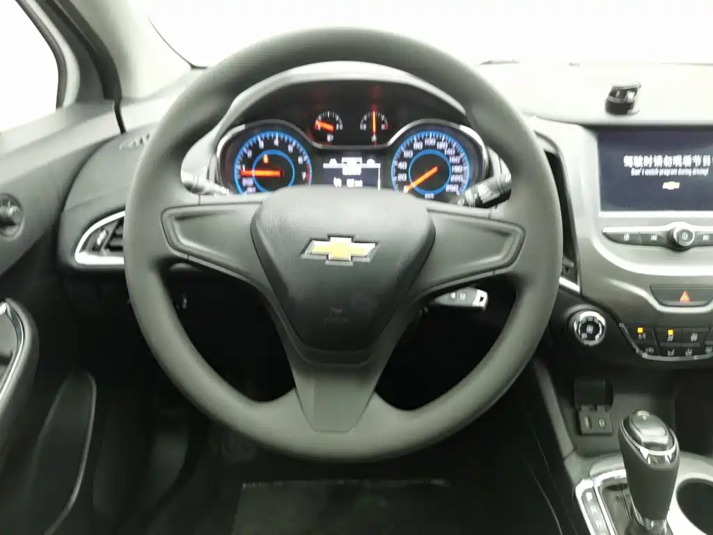 Chevrolet Cruze — миниатюра 11