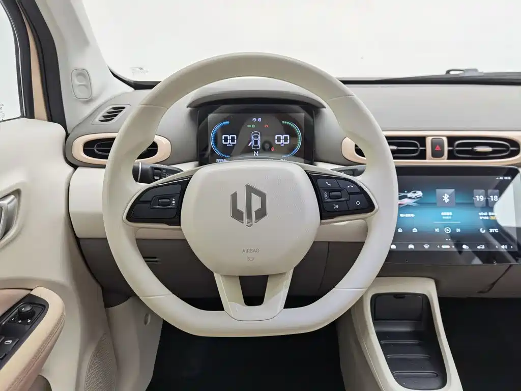 Leapmotor Leapmotor T03 — миниатюра 11