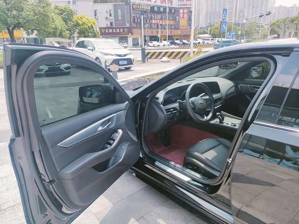 Cadillac CT5 — миниатюра 16