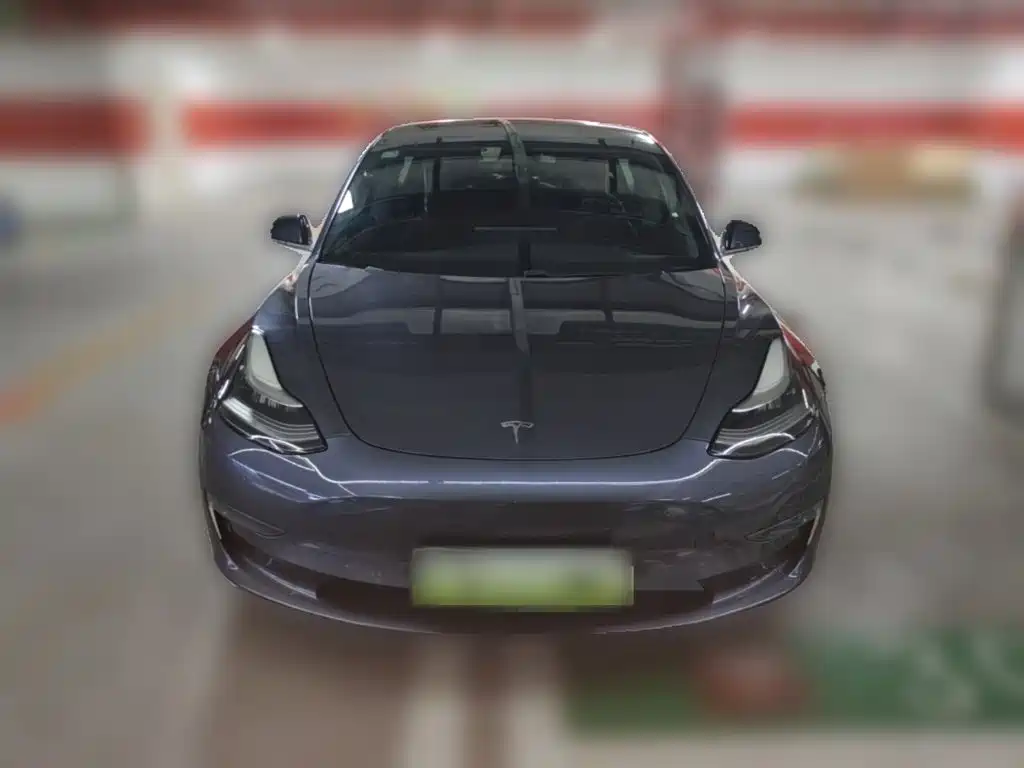 Tesla Model 3 — миниатюра 5