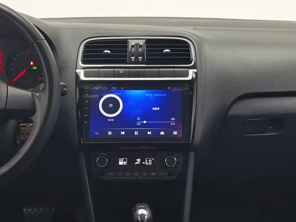 Volkswagen Polo — миниатюра 12