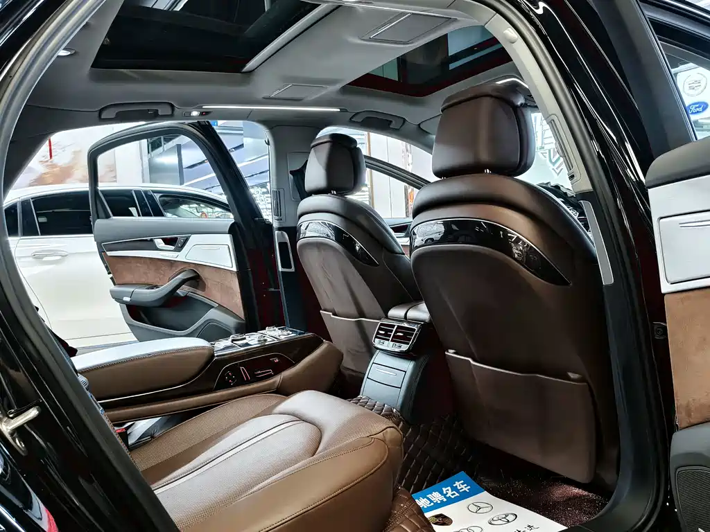 Audi A8 — миниатюра 12