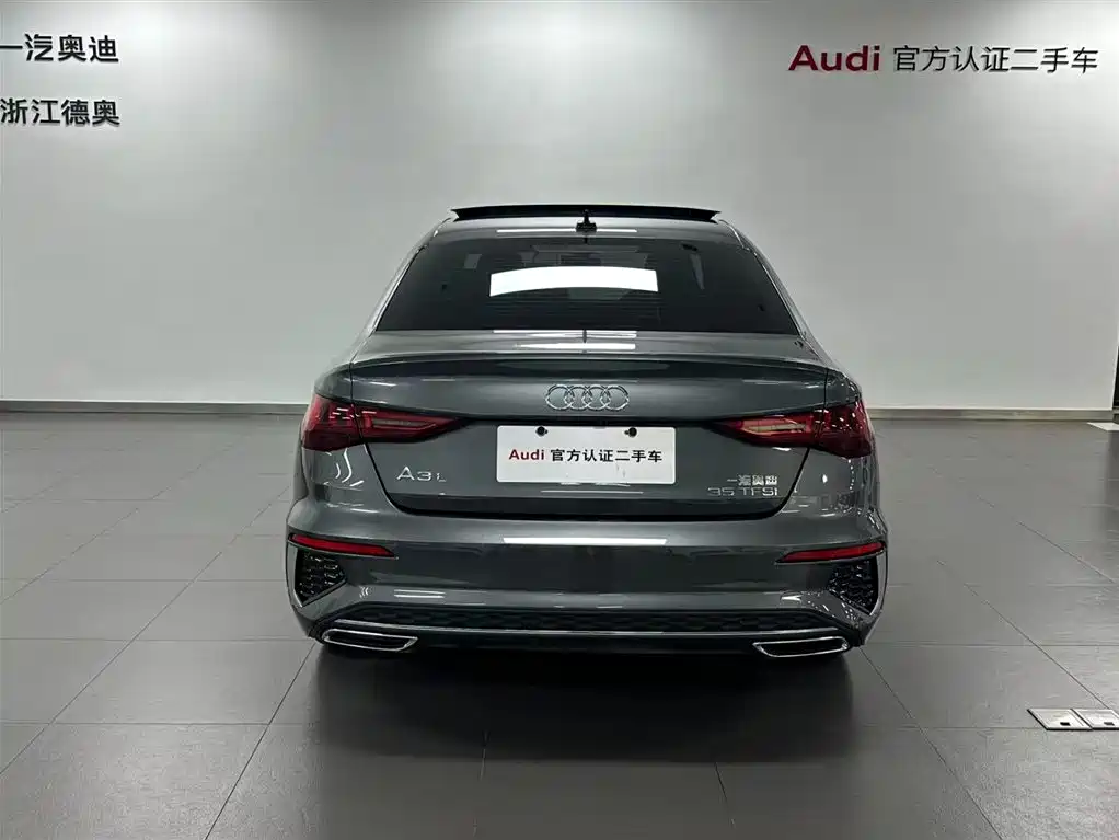 AUDI  A3
