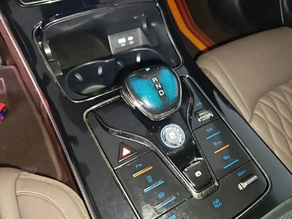 BYD Han — миниатюра 14