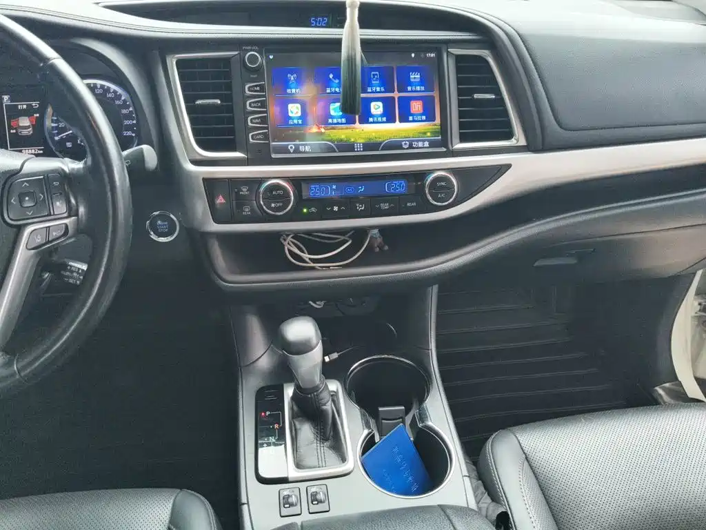 Toyota Highlander — миниатюра 14