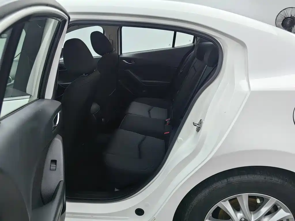 Mazda 3 Axela — миниатюра 15