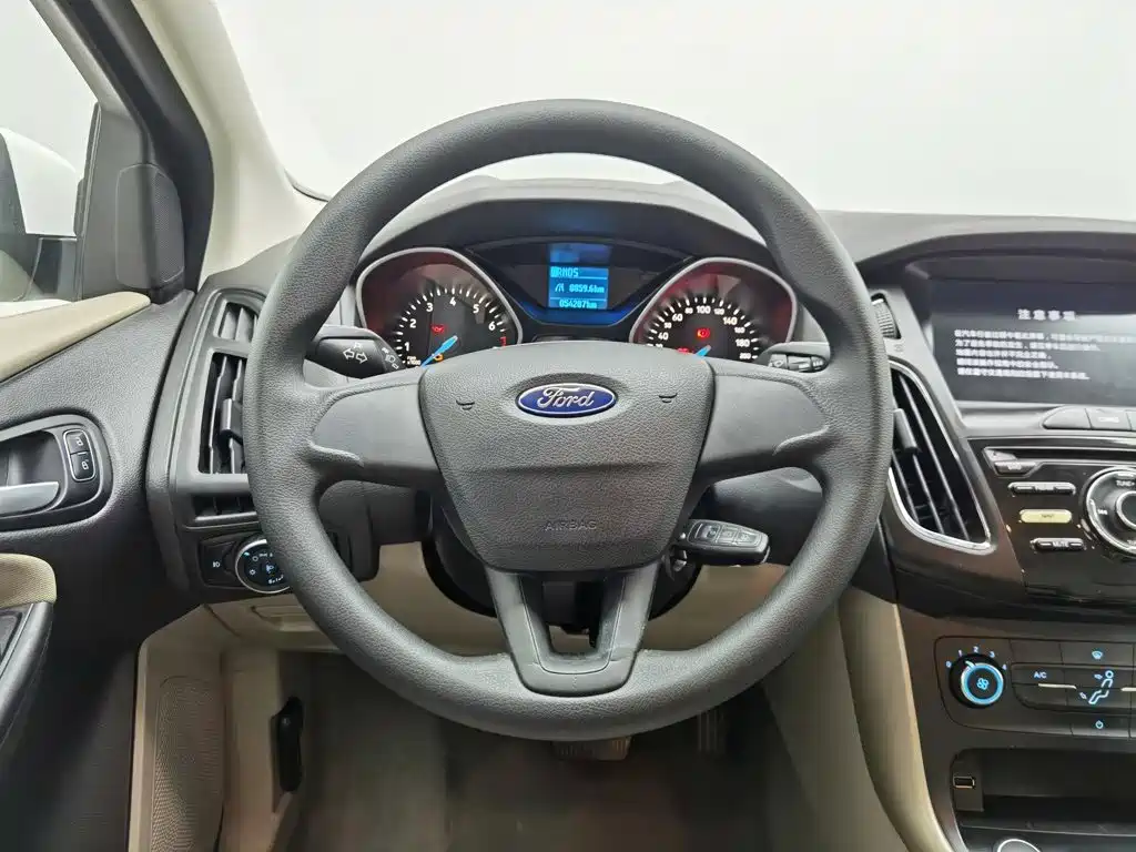 Ford Focus — миниатюра 11